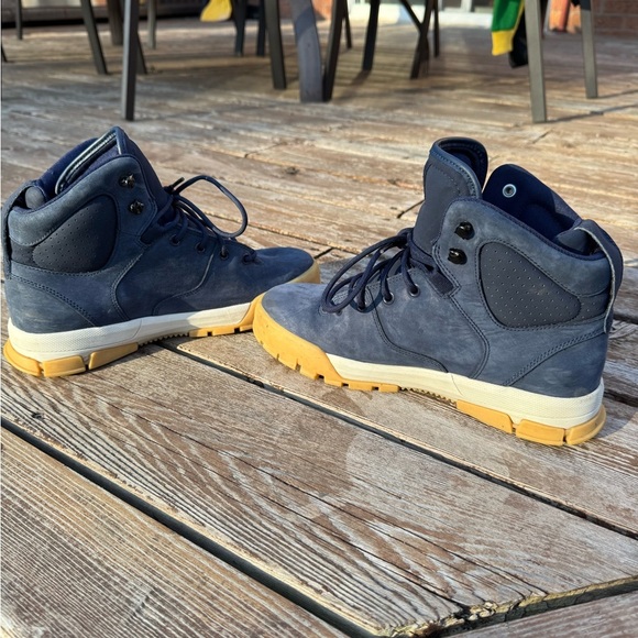 Nike ACG Blue Boots - Picture 6 of 8